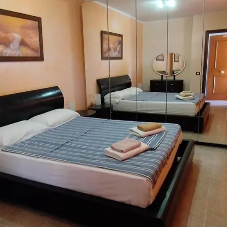Cristianos 2 Bedrooms Wifi لوس كريستيانوس